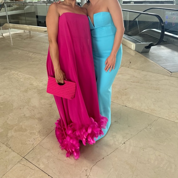 Mac Duggal STRAPLESS FLARE FEATHER HEM GOWN Style# 13001 Size 8 Fuchsia - Picture 4 of 5